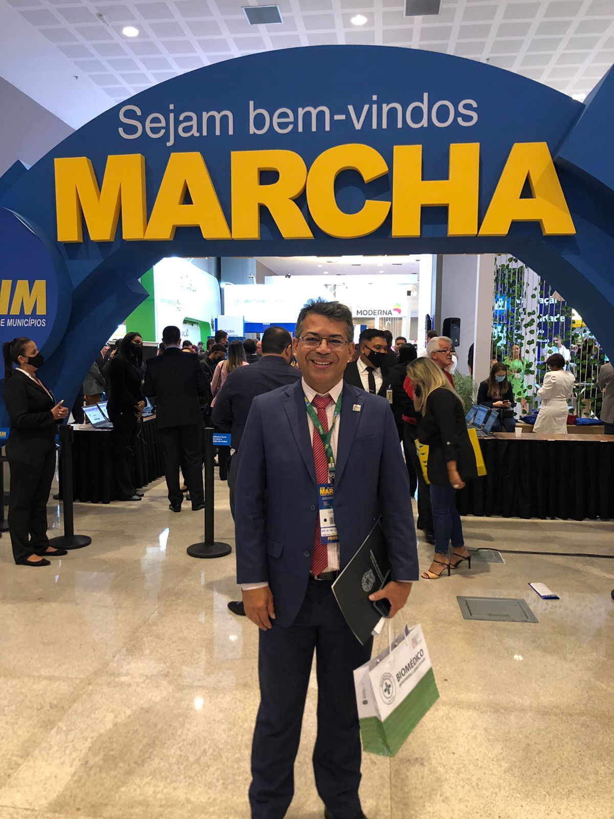 Prefeito de Lagoa Nova está em Brasília na XXIII Marcha dos Municípios
