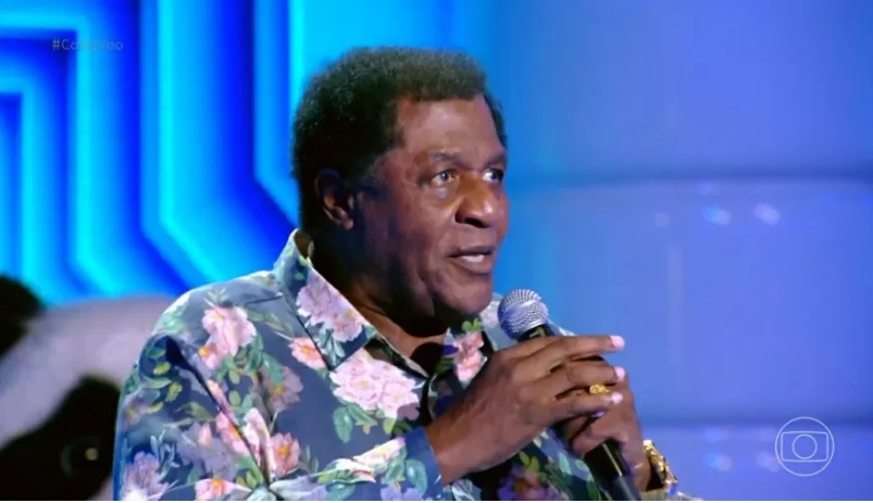 Idade de cantor impressiona público após apresentação no 'Caldeirão'