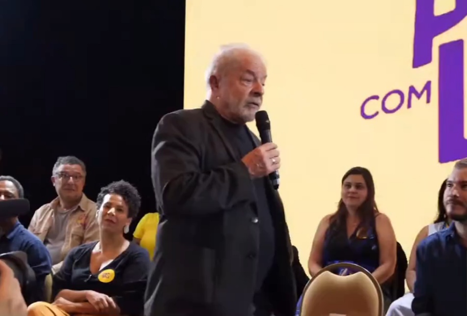 VÍDEO: Lula promete fechar clubes de tiro