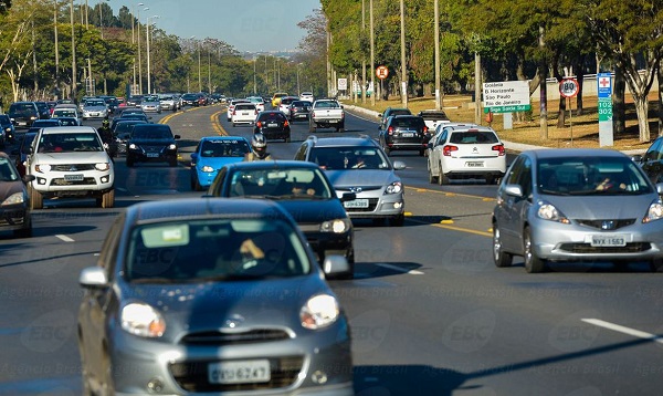 Fenabrave: vendas de veículos automotores têm queda de 6% em abril