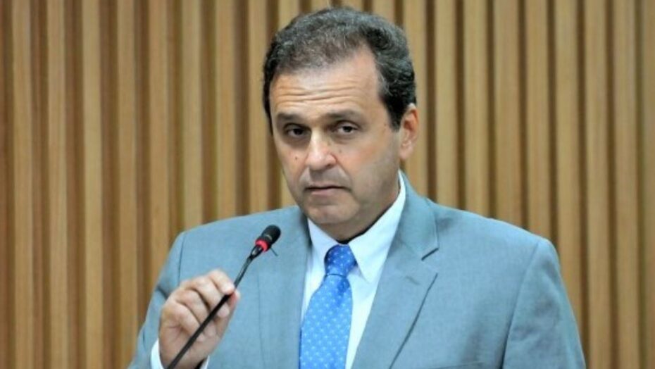 Carlos Eduardo minimiza lançamento de Rafael Motta ao Senado: “o PDT está muito bem sintonizado com o PT”