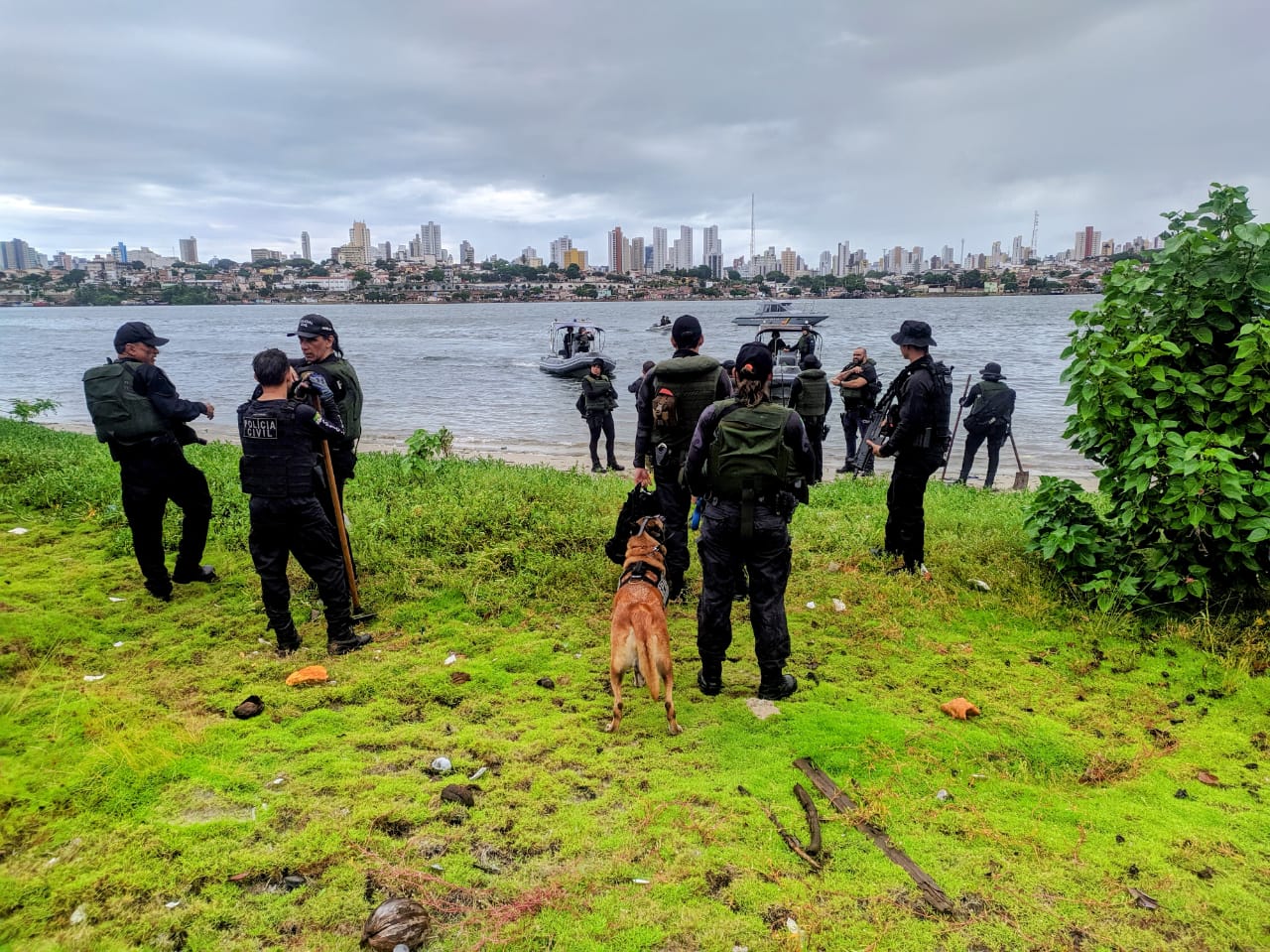 Polícia Civil e Marinha do Brasil deflagram operação em combate ao tráfico de drogas nas margens do Rio Potengi