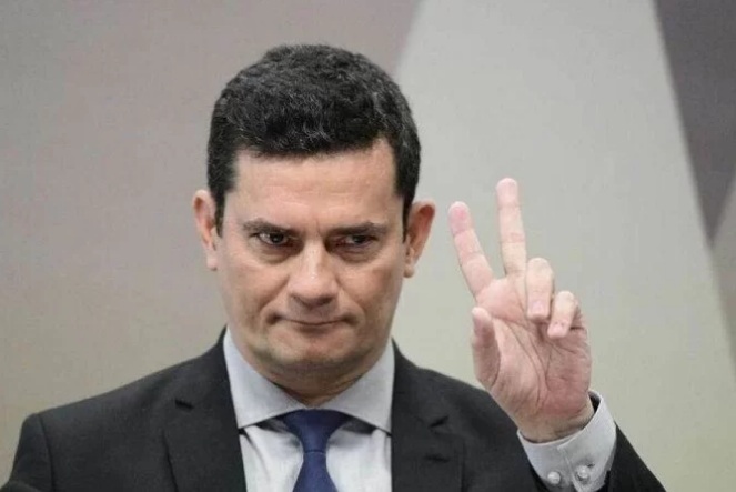 'Não vejo motivo pra desconfiar do processo eleitoral', diz Moro