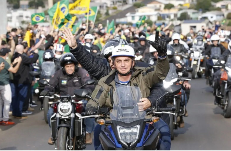 Procuradoria diz não ver campanha antecipada em motociata de Bolsonaro