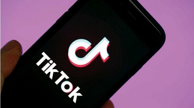 Mãe processa Tiktok após criança morrer em desafio