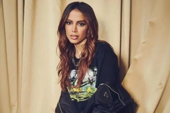 Anitta ignora acidente em gravação e debocha de figurante acidentada