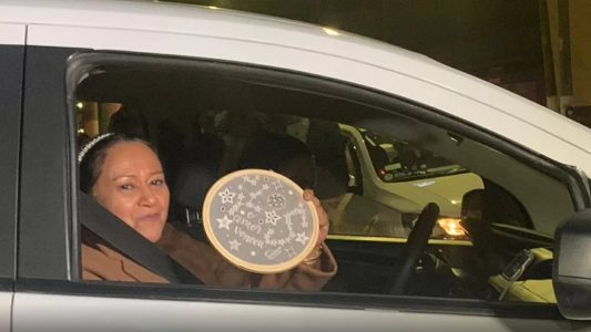 Fátima recebe diárias e passagens para agenda oficial em SP e participa do casamento de Lula