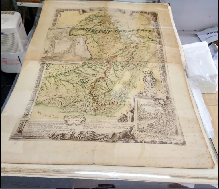 Mapa de 1757 é achado em biblioteca atingida por chuvas