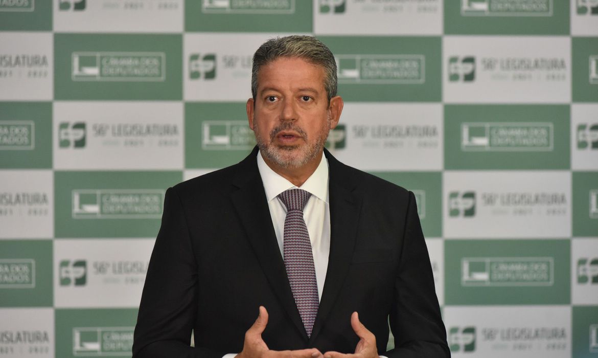 Presidente da Câmara busca acordo para votar desoneração de tarifas