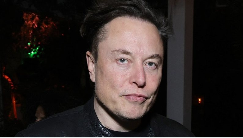 Elon Musk vem hoje ao Brasil para tratar de Amazônia com Bolsonaro