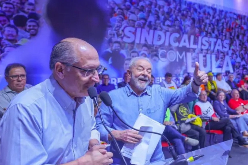 Reunião com Alckmin e partidos definirá estratégia para tirar de Lula carimbo de esquerdista