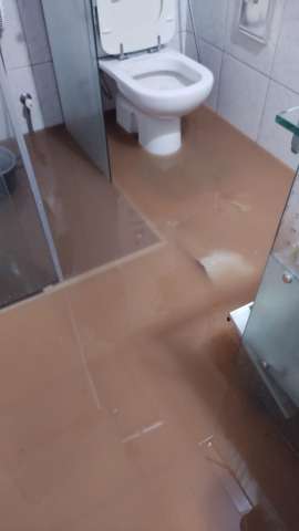 VÍDEO: Chuva alaga apartamentos em condomínio em Natal; moradores estão apreensivos