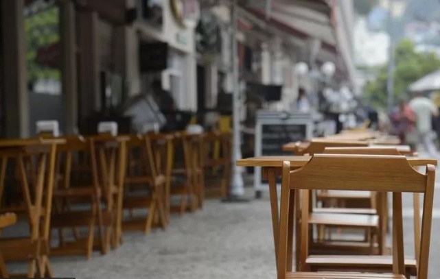 Câmara de Natal aprova projeto de lei que isenta de impostos bares e restaurantes que ficaram fechados na pandemia