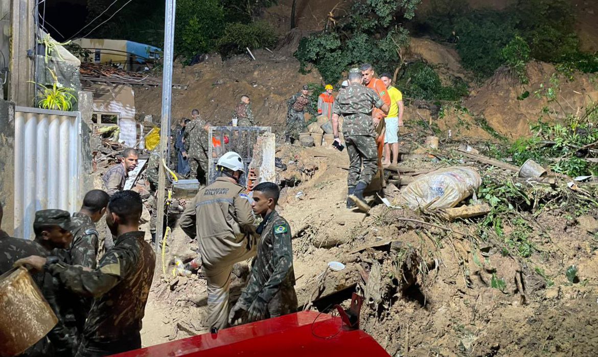 Defesa Civil confirma 91 mortes por causa das chuvas em Pernambuco