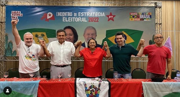 Carlos Eduardo alfineta Rafael Motta e relembra que PDT votou contra impeachment de Dilma