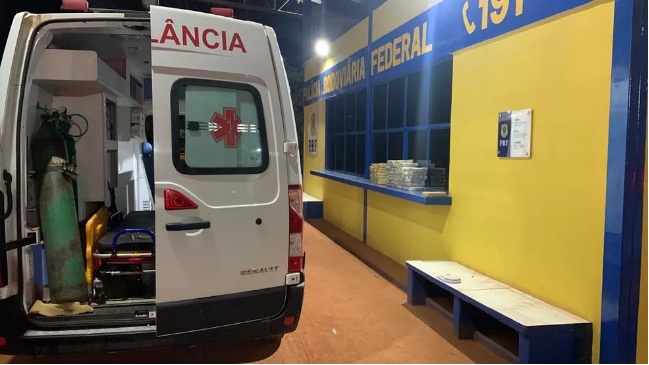 VÍDEO: Ambulância que transportava bebê é apreendida com 64 tabletes de cocaína