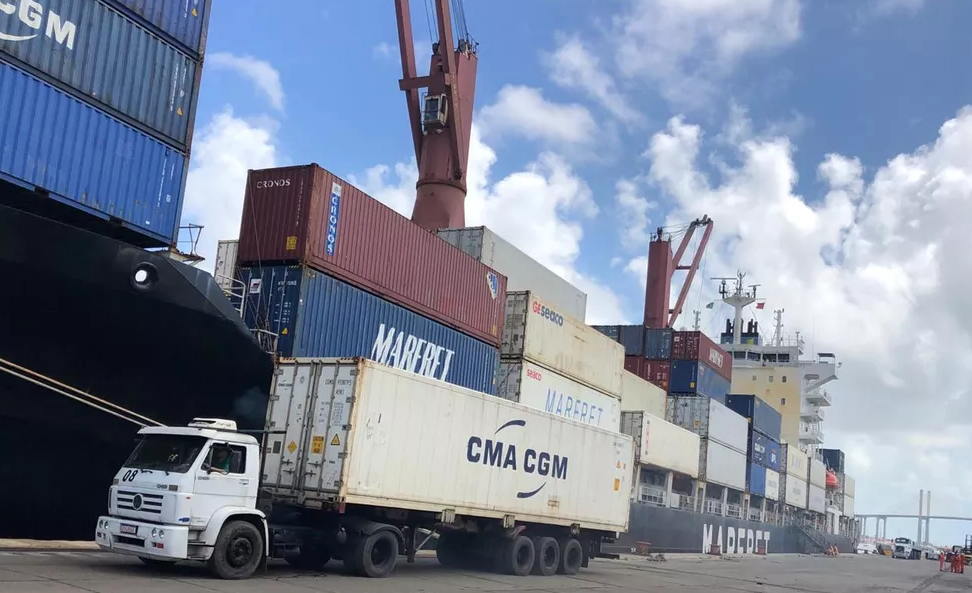 Com protesto de auditores da Receita, fiscalização do Porto de Natal vive caos 