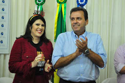 Álvaro Dias exonera esposa de Carlos Eduardo da secretaria da mulher