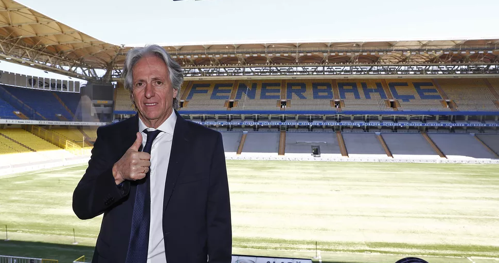 Jorge Jesus assina com o Fenerbahçe por um ano e é anunciado oficialmente