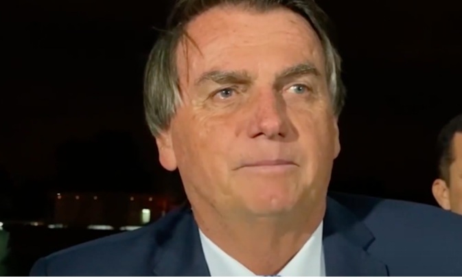 “Se o Lula for, eu vou junto”, diz Bolsonaro sobre debates no 1º turno