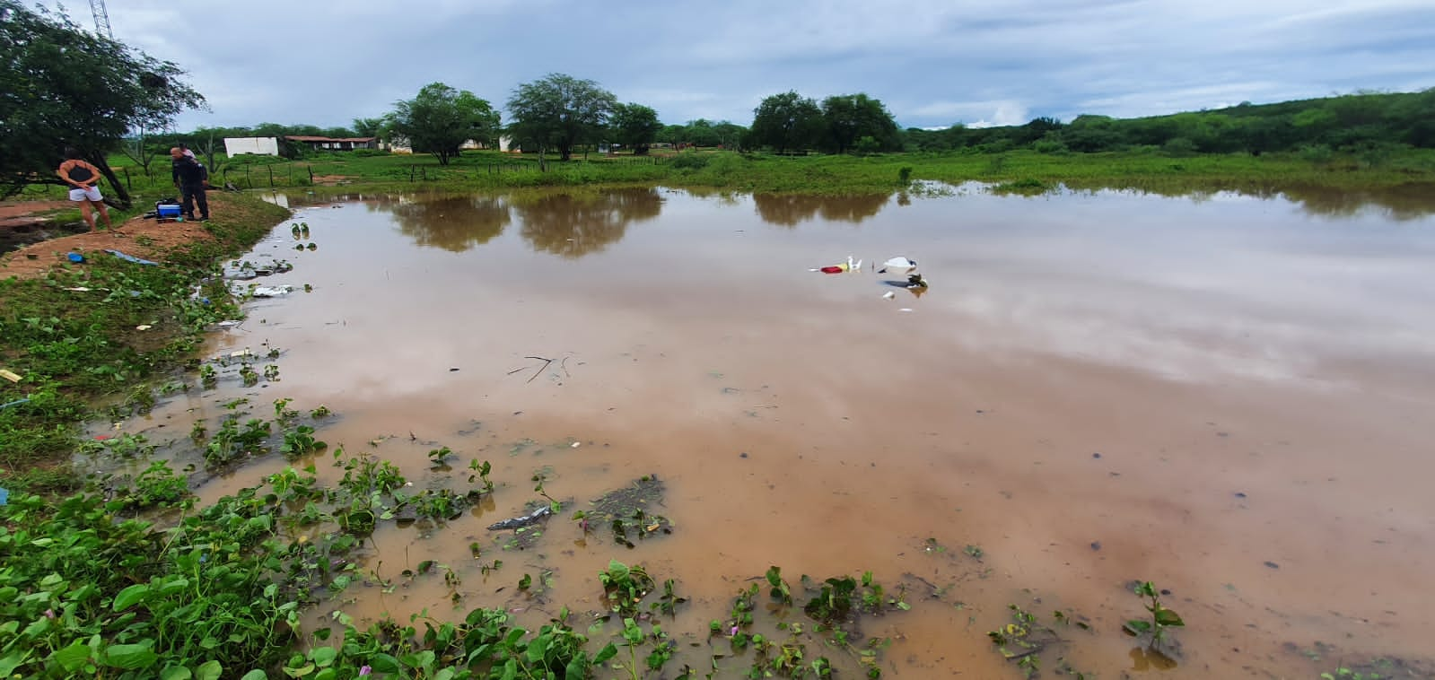 Helicóptero de pequeno porte bate em fios de alta tensão em Currais Novos, cai e deixa cidades sem energia