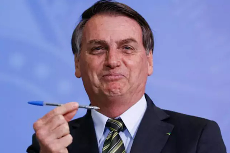 Bolsonaro diz que pode criar mais três ministérios, se reeleito