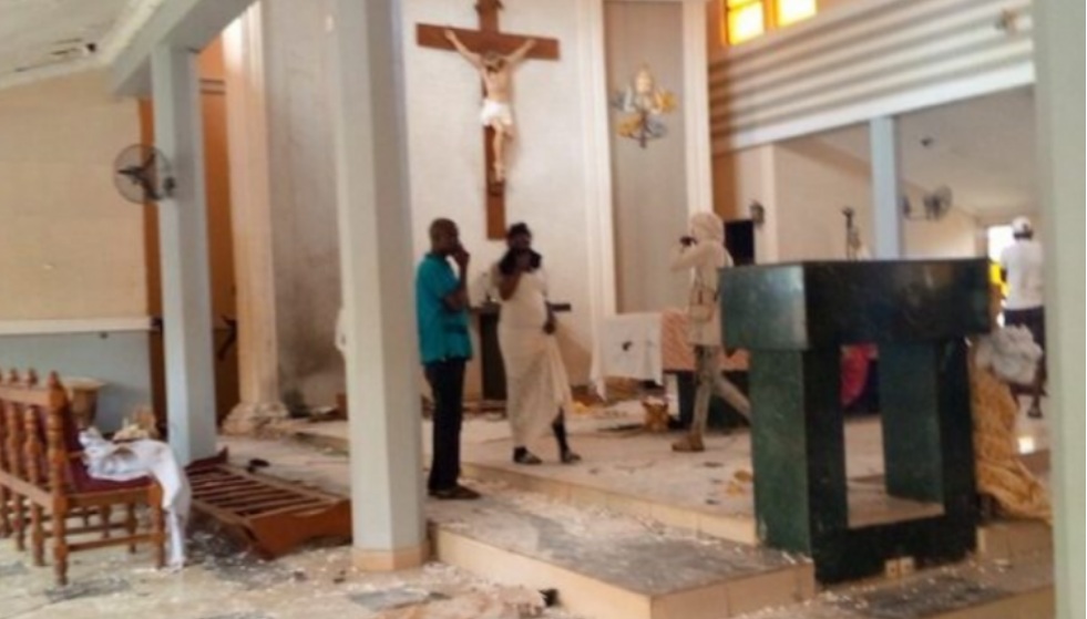 Ataque em igreja deixa 22 mortos e 50 feridos