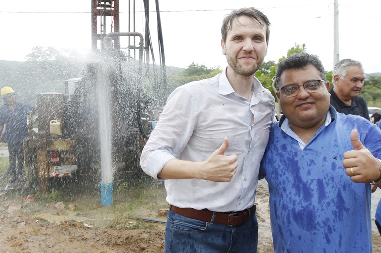 Ministério avança na construção do Ramal do Apodi e entrega poço artesiano à população do RN