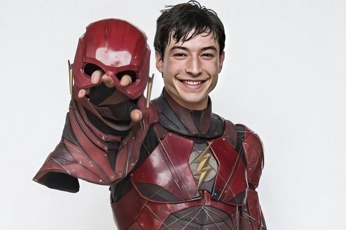 Família acusa Ezra Miller de drogar e agredir fã e pede ordem de restrição