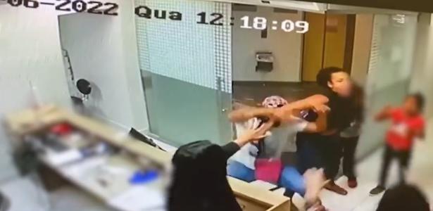 Casal destrói clínica por crer ser rastreado por chip de dentistas há meses