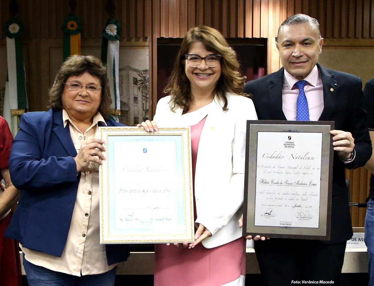 Câmara entrega Título de Cidadã Natalense à deputada federal Carla Dickson