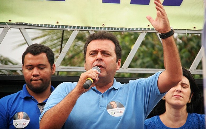 Um dia antes da visita de Lula a Natal, Carlos Eduardo participa de evento com Ciro Gomes