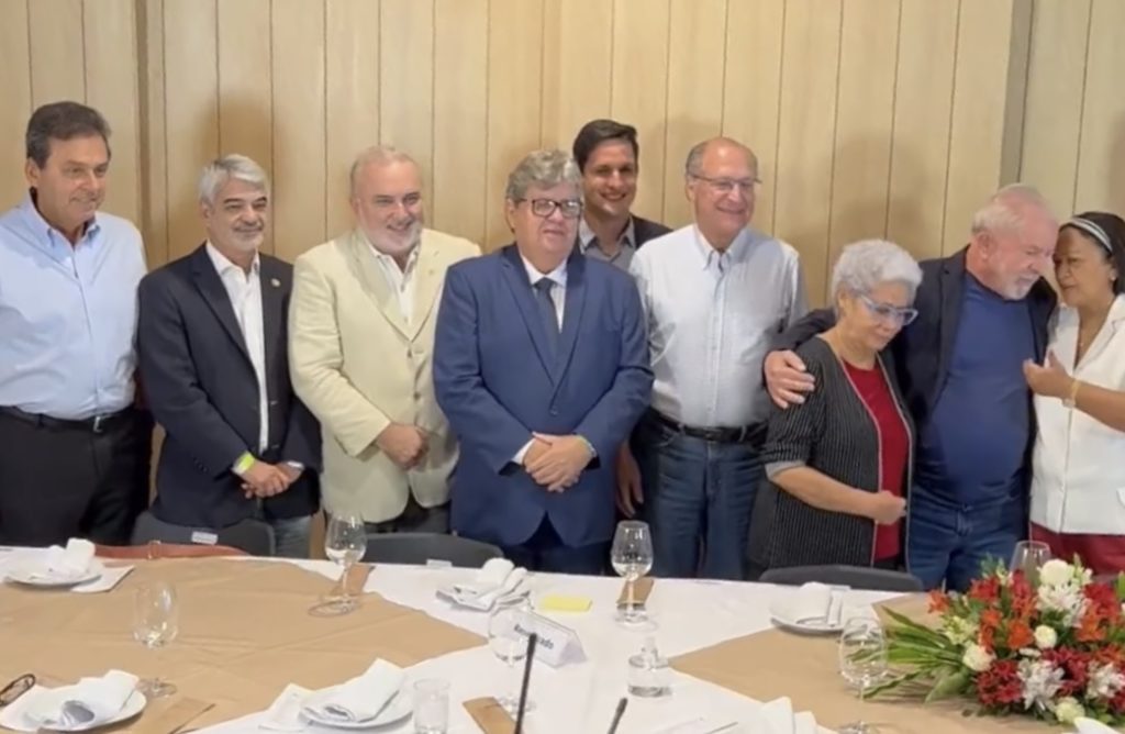 Senadores de Fátima: Carlos Eduardo e Rafael Motta participam de almoço com Lula em Natal
