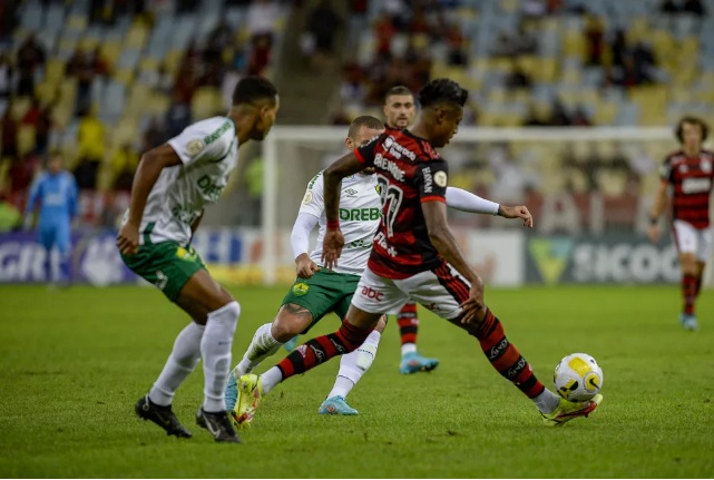Bruno Henrique sofre grave lesão no joelho e pode não jogar mais em 2022