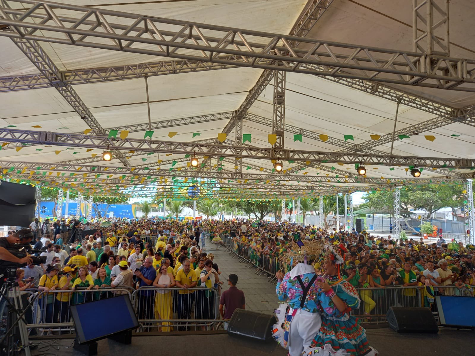 Local do evento com Bolsonaro já está completamente lotado; veja foto
