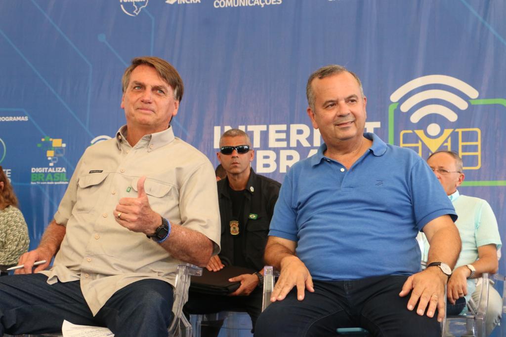 VÍDEO: Bolsonaro chama Rogério de "meu querido baixinho" e diz que Lula "mentiu como sempre"; ASSISTA