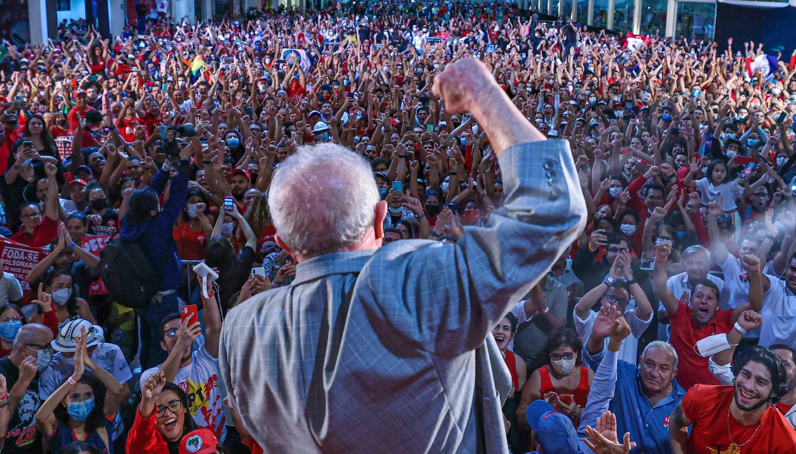 VÍDEO: Lula diz que pobres gostam de pagar dívidas e ricos, não