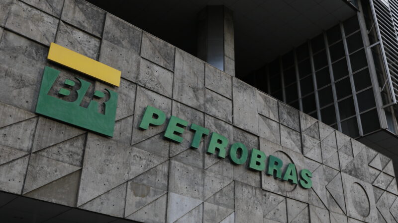 “Se não deve, investiga”, diz Bolsonaro sobre CPI da Petrobras