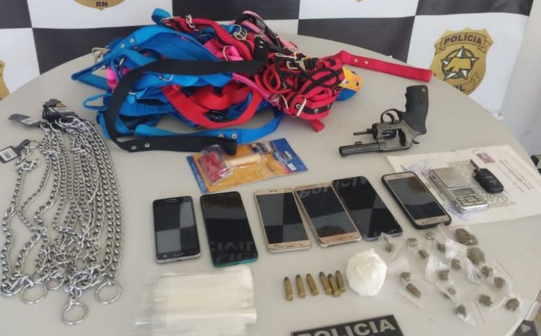 Adolescente é detido em Mossoró por tráfico, posse ilegal de arma e receptação de objetos roubados
