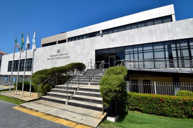 Assembleia Legislativa divulga edital para concurso público com 47 vagas e salários de até R$ 8,3  mil