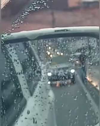 VÍDEO: Homem para o carro no meio do congestionamento e faz "xixi" em viaduto de Natal