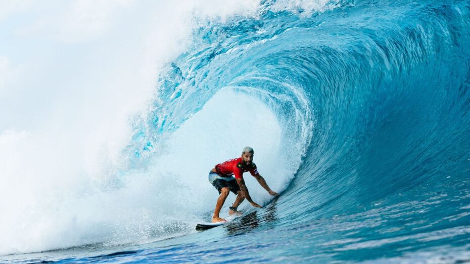 Ítalo Ferreira vence na estreia do Mundial de surfe