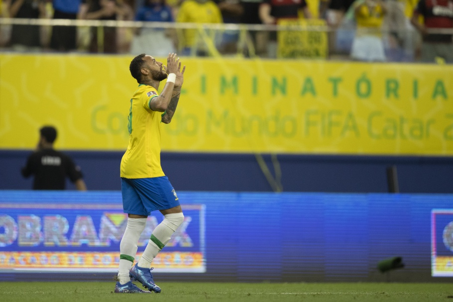 Após presidente não garantir permanência, Neymar pensa em deixar PSG