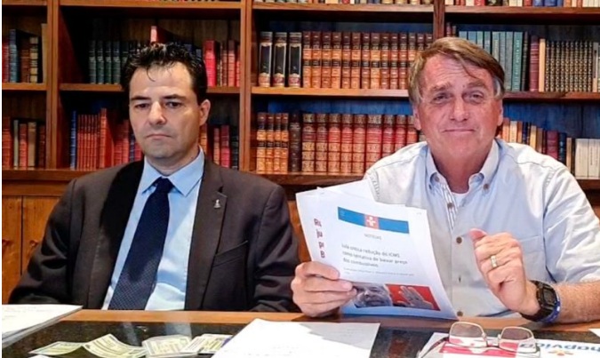 Governos do Nordeste são contra reduzir combustível, diz Bolsonaro