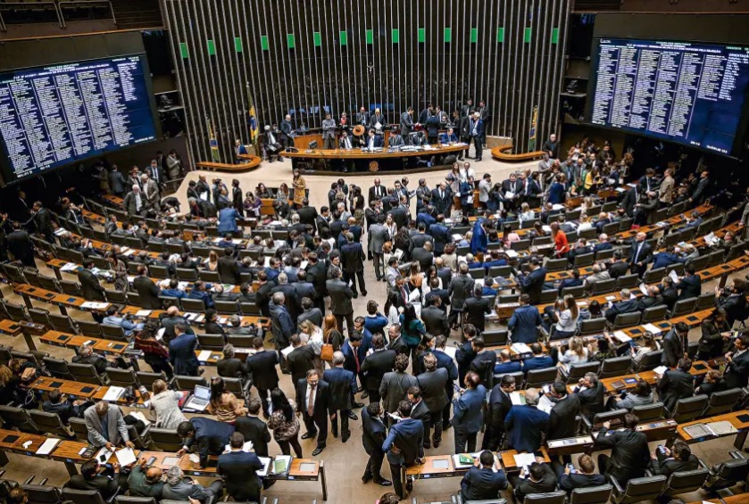 Congresso derruba vetos de Bolsonaro e libera leis Paulo Gustavo e Aldir Blanc