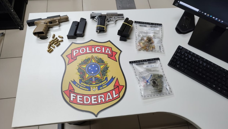 Polícia Federal prende empresário com armas, munições e carros de luxo em Natal