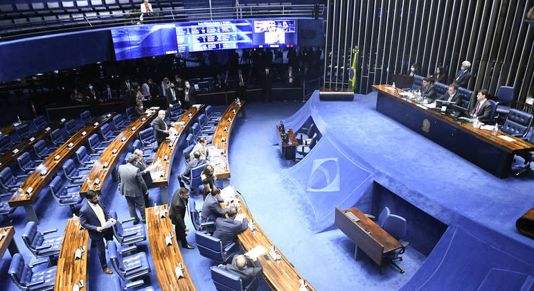 Senado aprova MP que amplia margem de empréstimo consignado