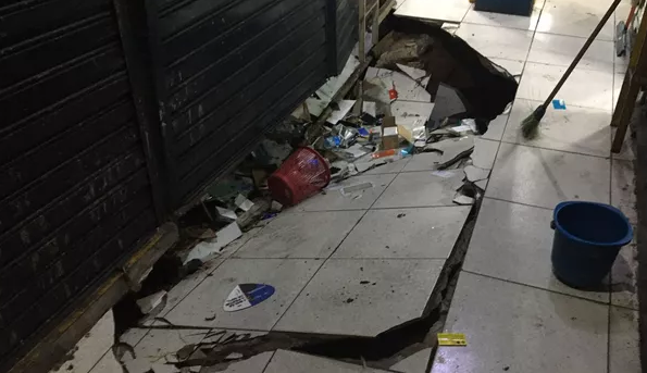 Piso de Camelódromo do Alecrim cede e boxes são interditados após problemas em sistema de drenagem