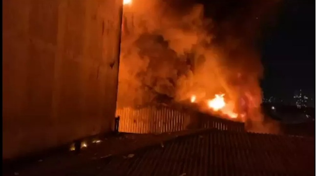 VÍDEO: Incêndio de grandes proporções atinge prédio no centro de SP e deixa 2 feridos; ASSISTA