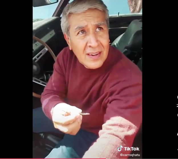 VÍDEO: Filho compra mesmo carro que pai vendeu para pagar sua faculdade; ASSISTA